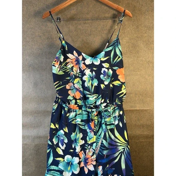 Love Tree floral spaghetti strap wide leg jumpsuit Romper Sz Small - Picture 1 of 7